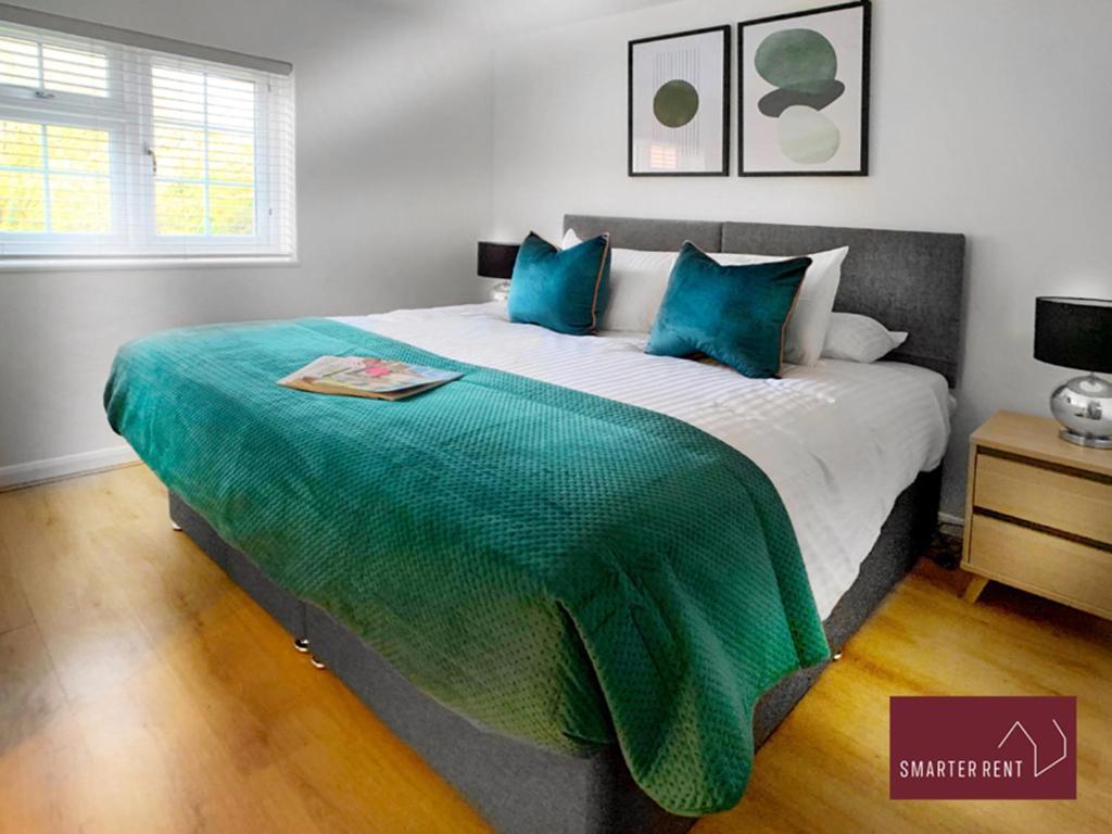 Wokingham - 2 Bed Modern House - Parkingアパートメント エクステリア 写真